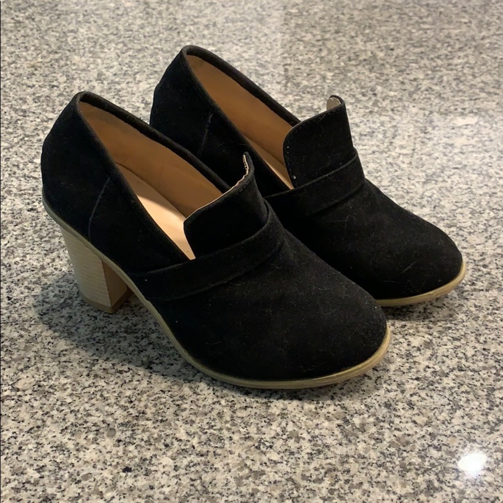 Black suede stacked heel